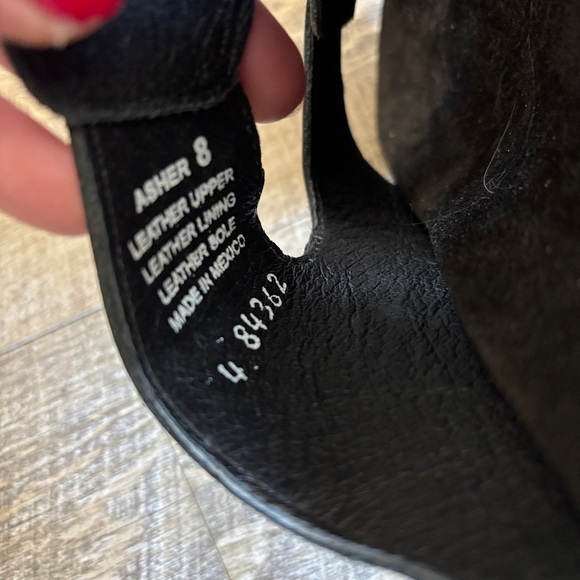 Freebird Black Leather Slide Sandals - Picture 5 of 5